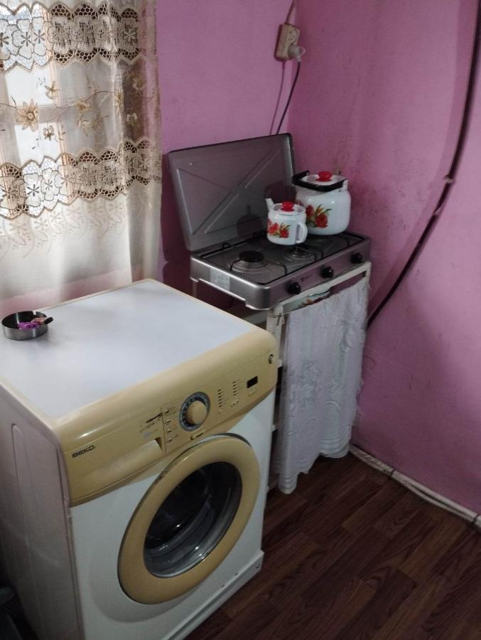 Baazovi 17 Apartment Tbilisi Bagian luar foto